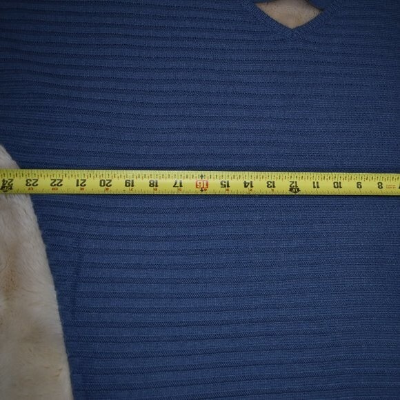 Womens Knit Sweaters Set of 2 Size XS Pink Blue V-Neck Open Back - Picture 13 of 16